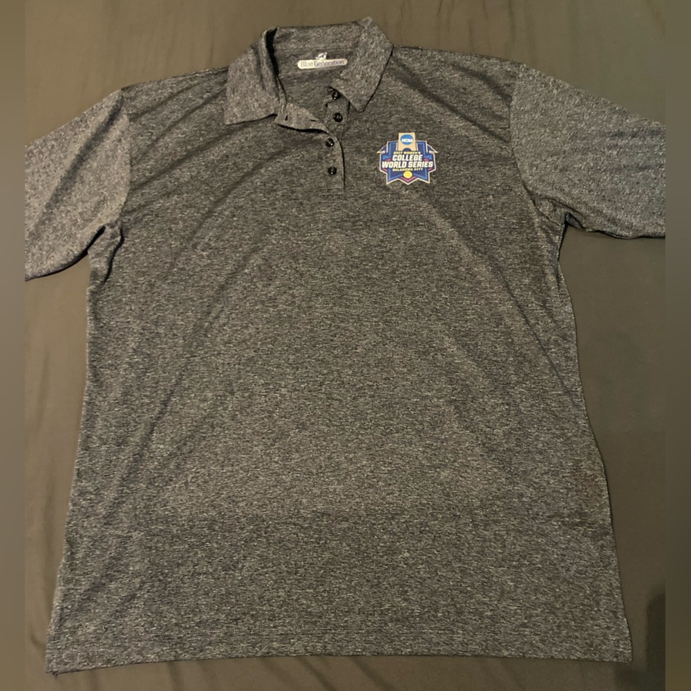 2017 Women’s College World Series Shirt. Size Women’s XL